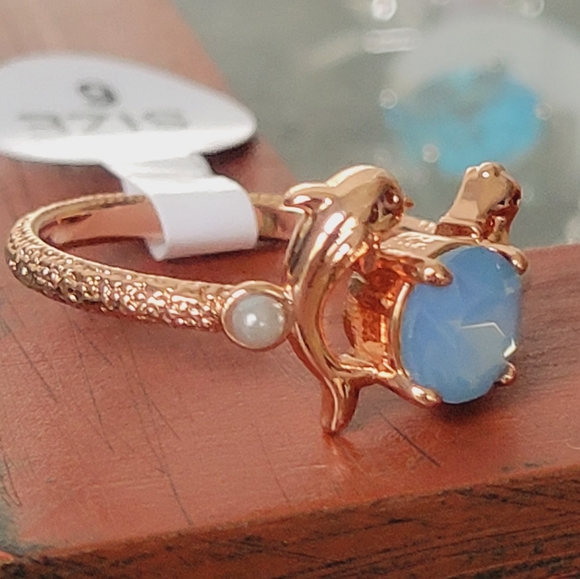 💍2 for $20 Fragrant Jewels Dolphin & Seahorse Ring - Picture 3 of 8